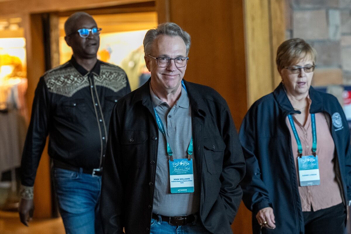 The Fed’s ‘Family Fight’ Spills Into the Open Before Key Rate Decision