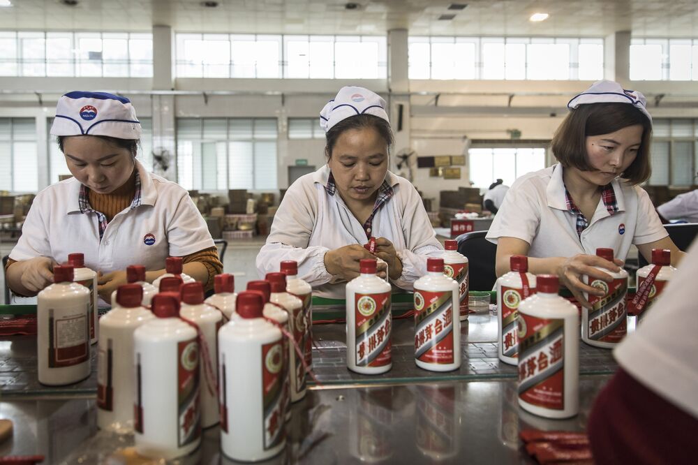 Liquor Maker Moutai Briefly Becomes China S Biggest Stock Bloomberg