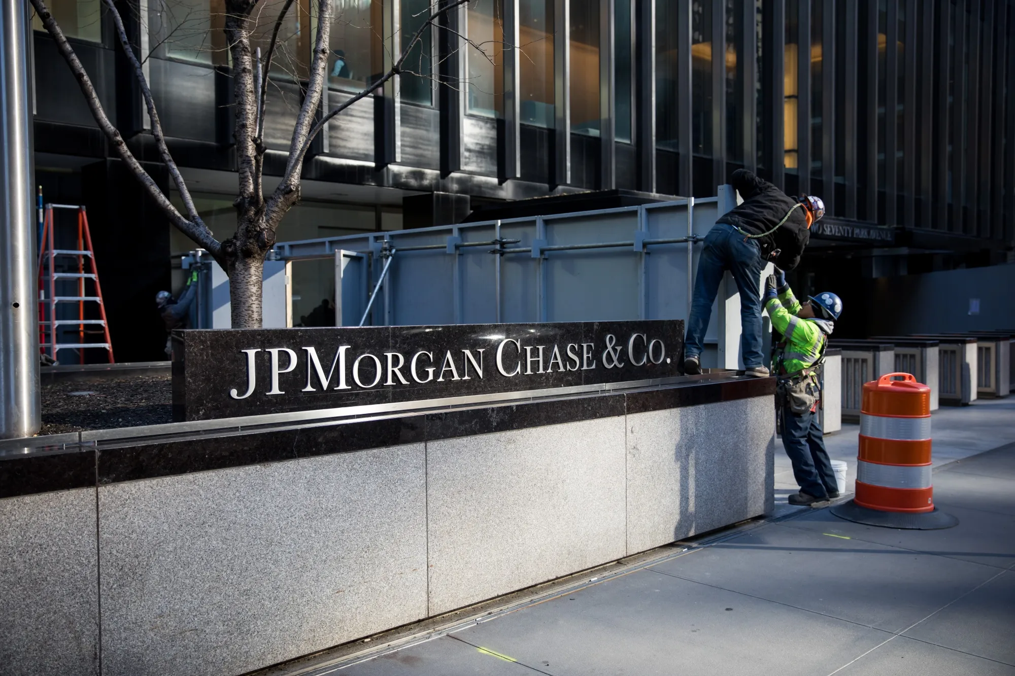Commuters In Midtown Manhattan As Stocks Slide