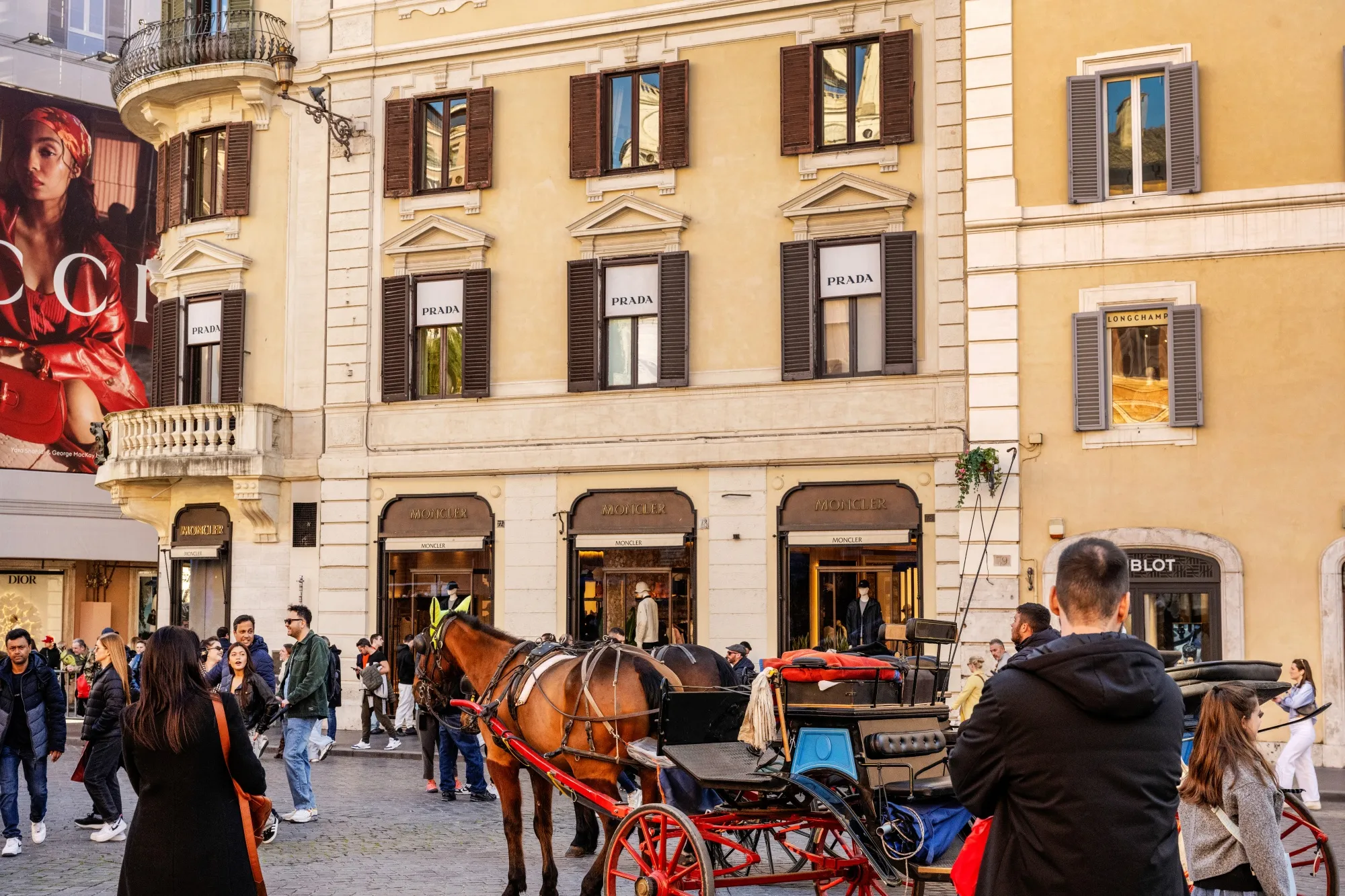 A horse-drawn carriage in Rome.