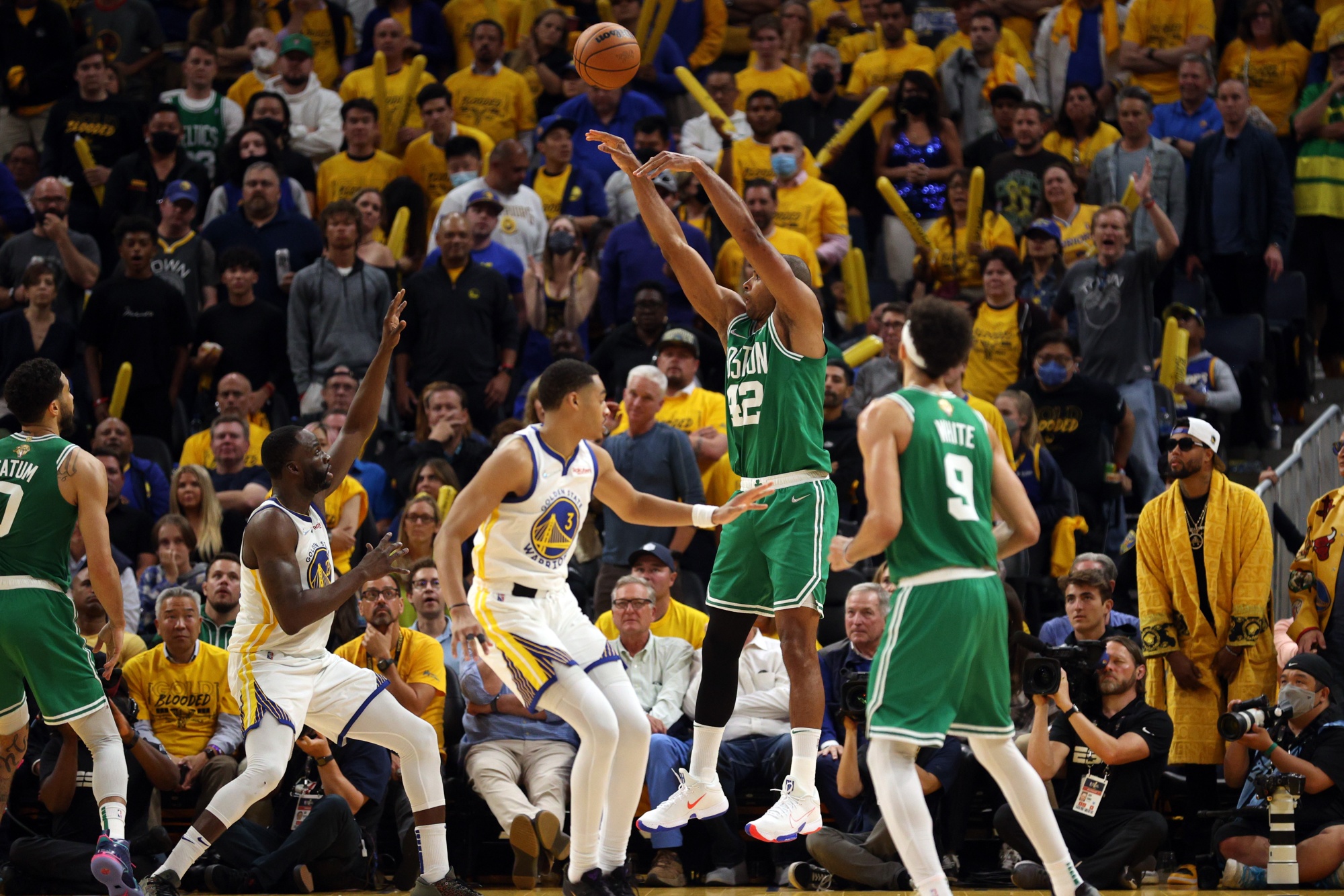 Final 4:32 WILD ENDING Warriors vs Celtics - Game 4 NBA Finals