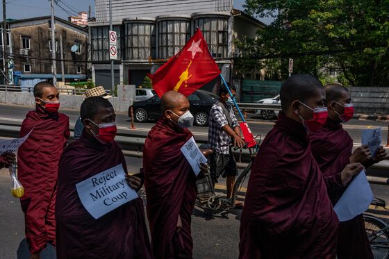 Brawling Myanmar Monks Show Buddhist Nationalists Backing Coup