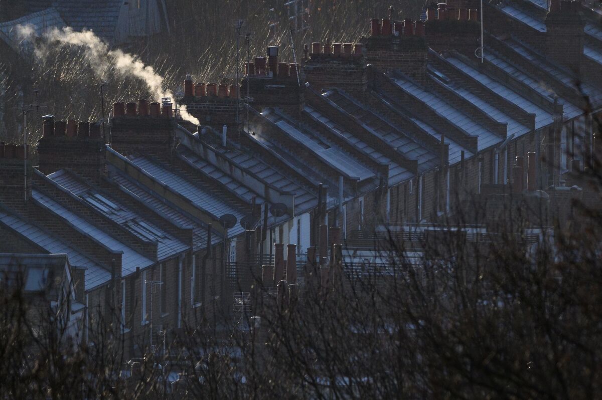 UK Social Housing Landlord Faces Activist Call For New Leaders - Bloomberg