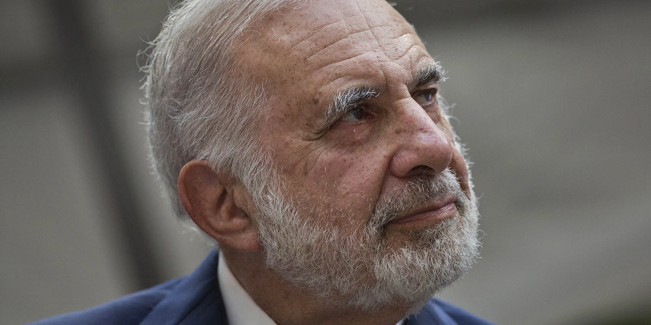 Billionaire activist investor Carl Icahn attends the Leveraged Finance Fights Melanoma charity event in New York, U.S., on Tuesday, May 19, 2015. Lyft Inc. is worth more than its recent $2 billion valuation, based on the $50 billion value of larger car-hailing rival Uber Technologies Inc., Icahn said, after he led a fundraising round at Lyft last week.
