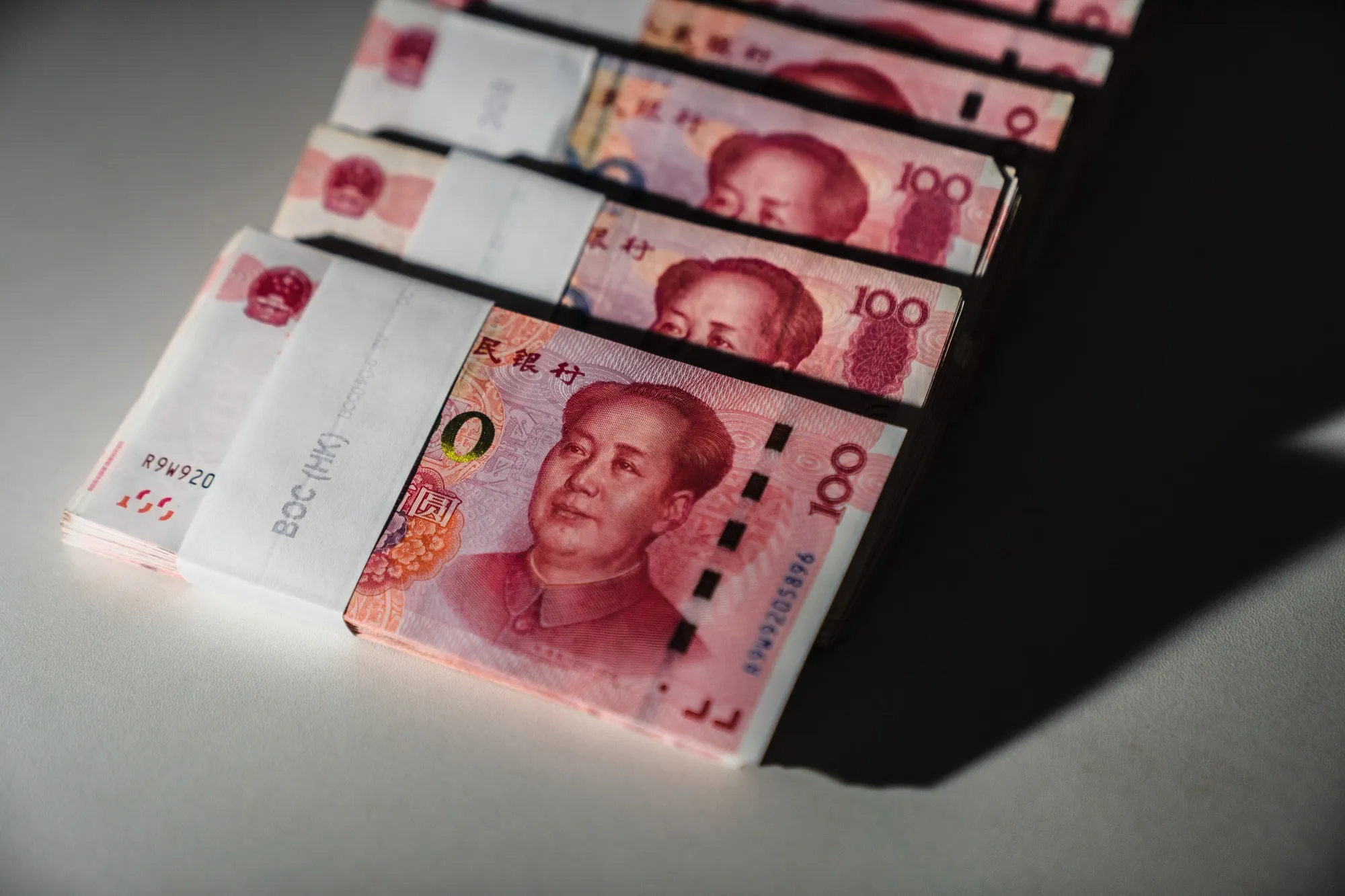 JPMorgan Sees 10-15% Chinese Yuan Slide in Response to Trade War - Bloomberg