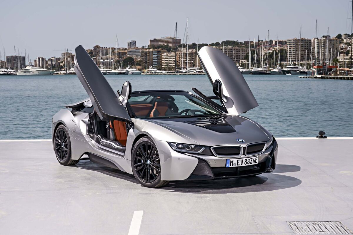 tv station Anemoon vis boot BMW i8 Roadster Review: The Practical Plug-In Hybrid Convertible - Bloomberg