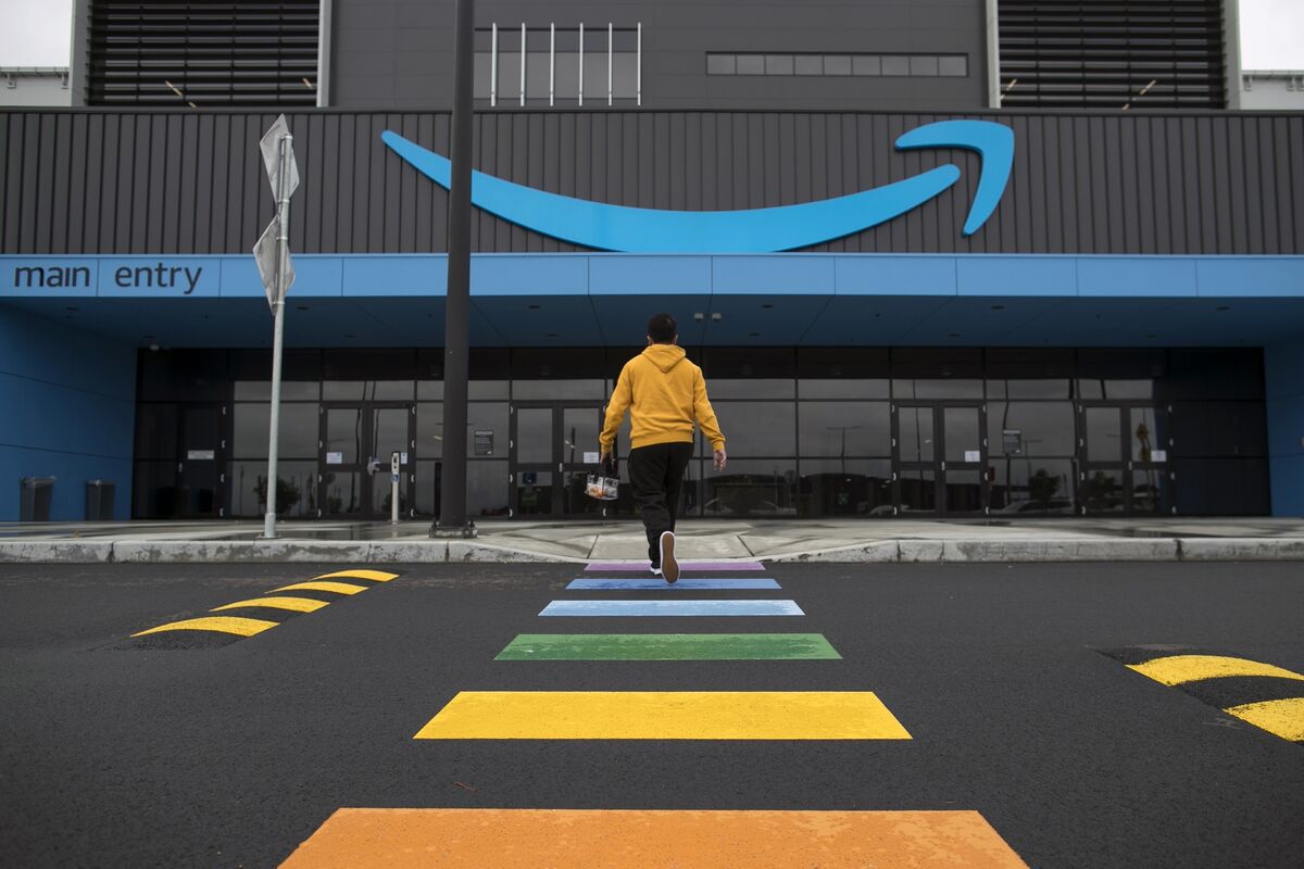 Amazon Expands Haul to Web, Ensures Product Safety