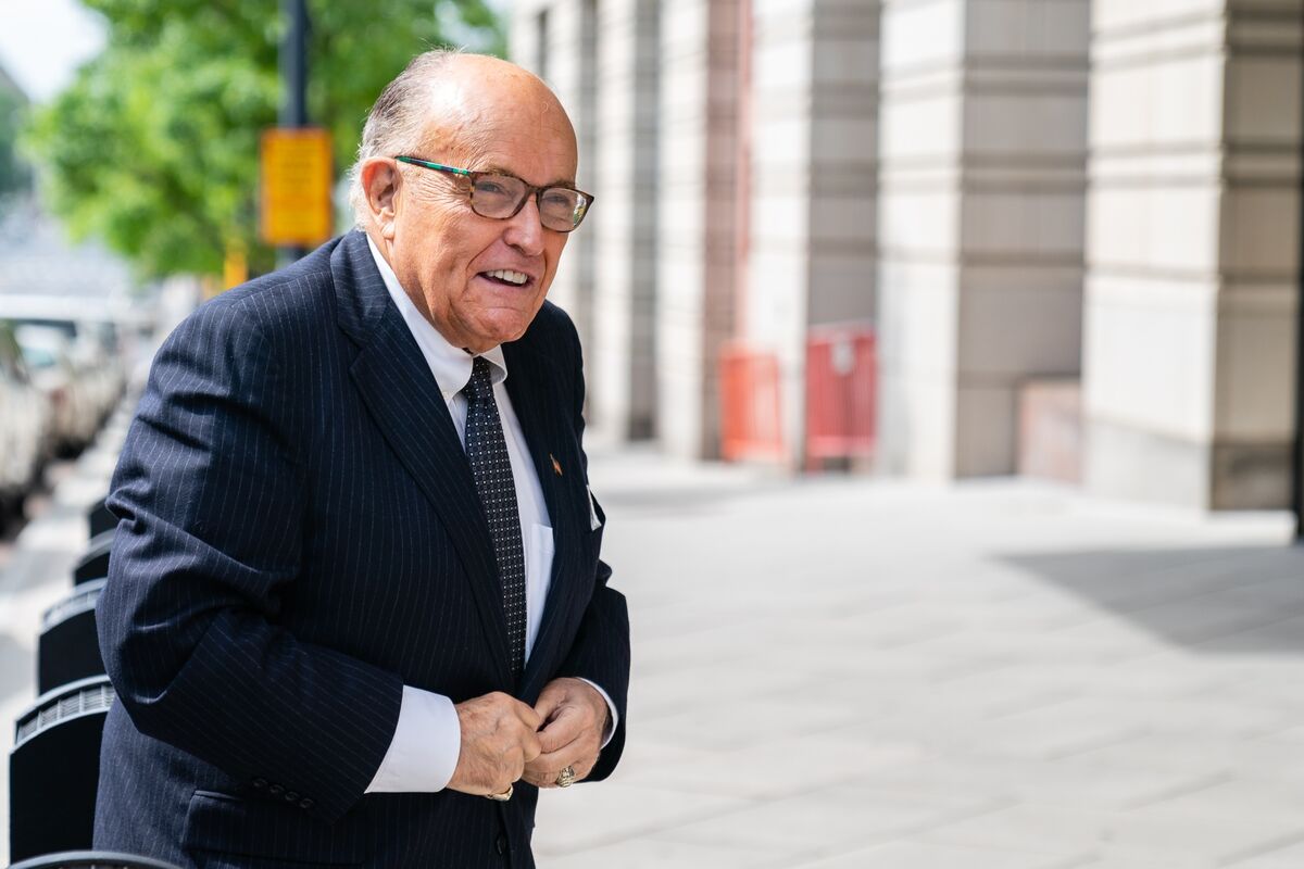 Trump Pardons Giuliani, Others Over Push to Undo 2020 Loss