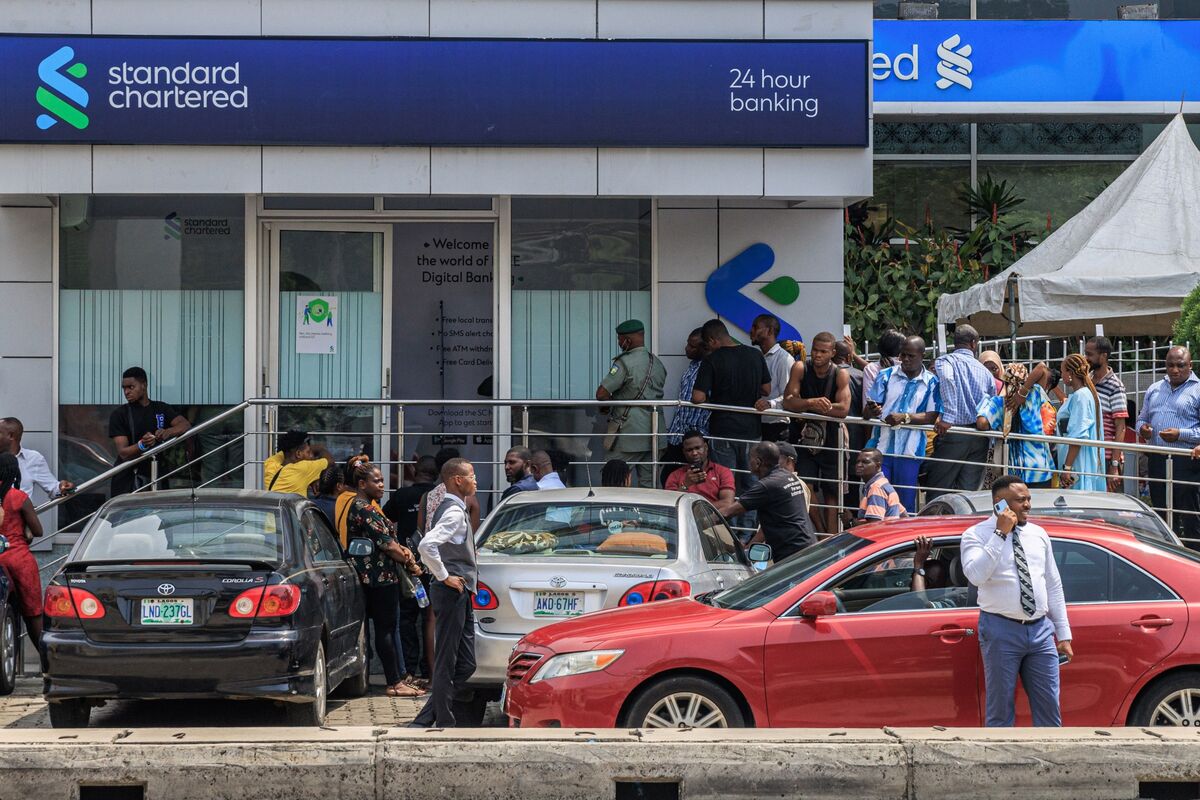 StanChart Targets Mid-Sized African Companies for Debt Sales