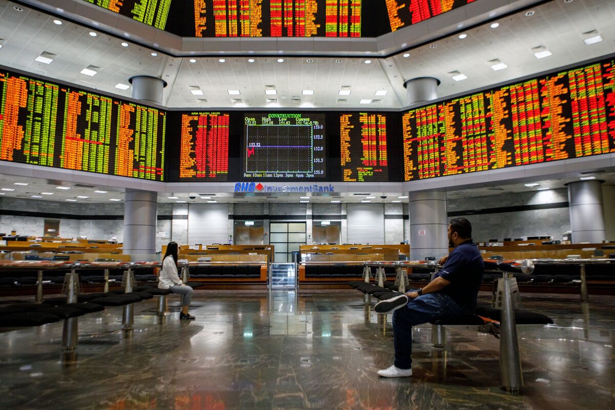 
                            RHB Bank Earnings Hit Record on Islamic Banking Rebound