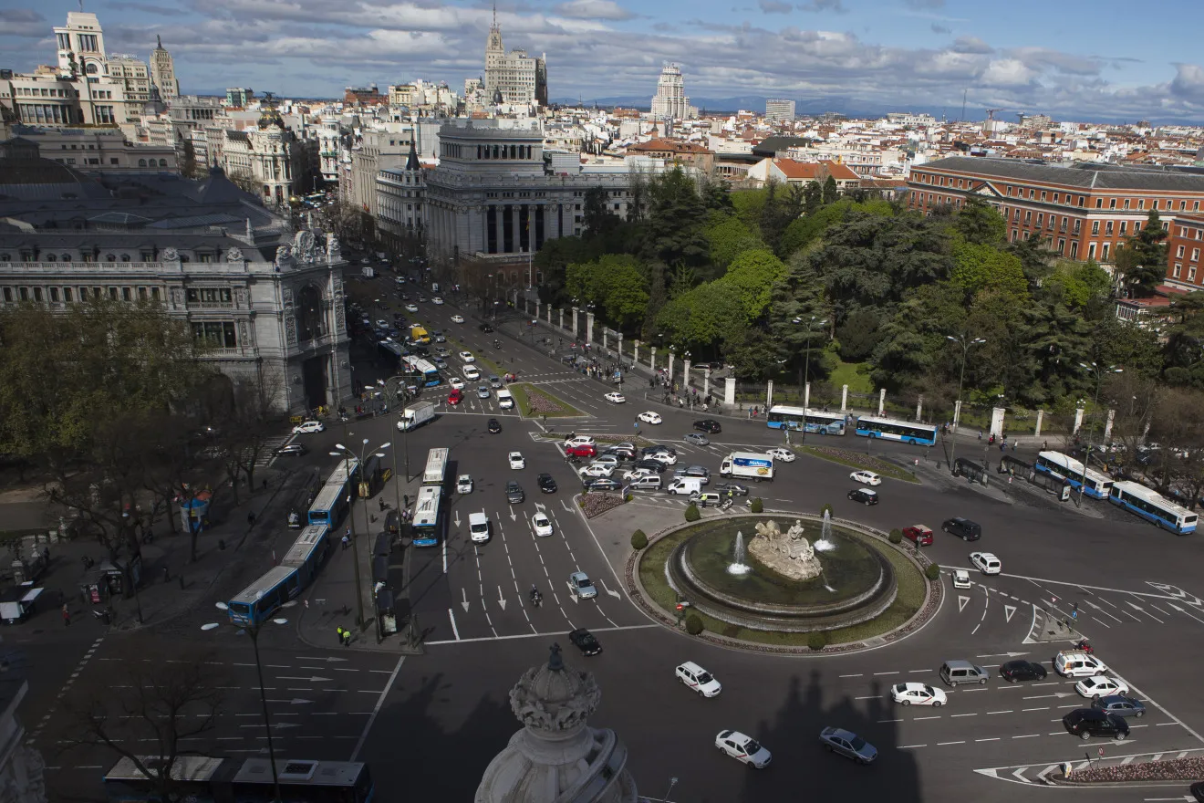 Traffic&nbsp;on Cibeles Square in Madrid.