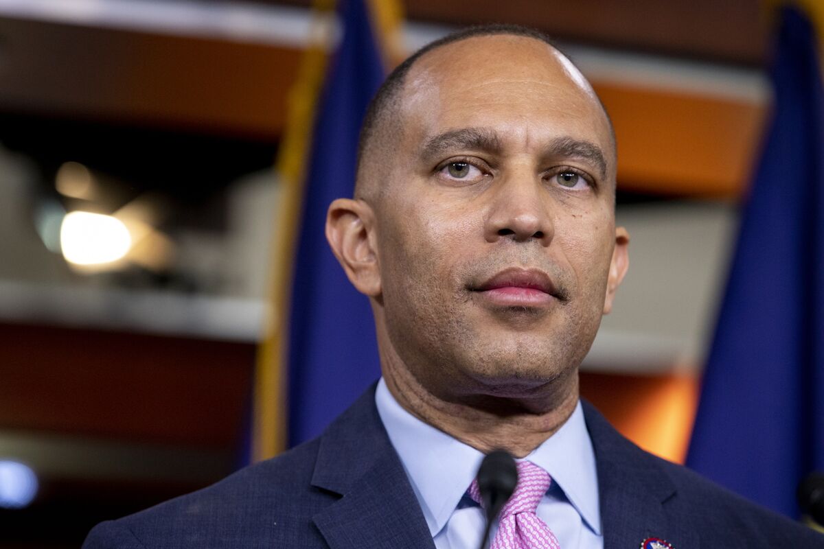 Hakeem Jeffries Weighs In on Election Denier Label, Trump Attack on ...