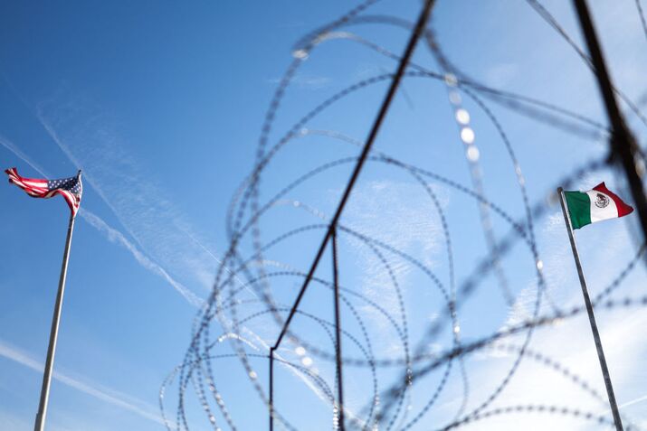 TOPSHOT-US-MEXICO-POLITICS-BORDER-IMMIGRATION