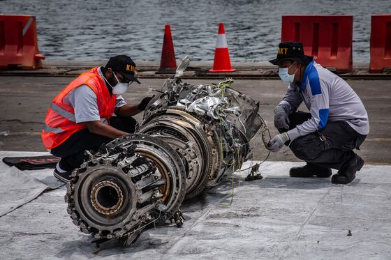 U.S. Pilots Say Boeing Didn’t Warn of 737 Feature Tied to Crash