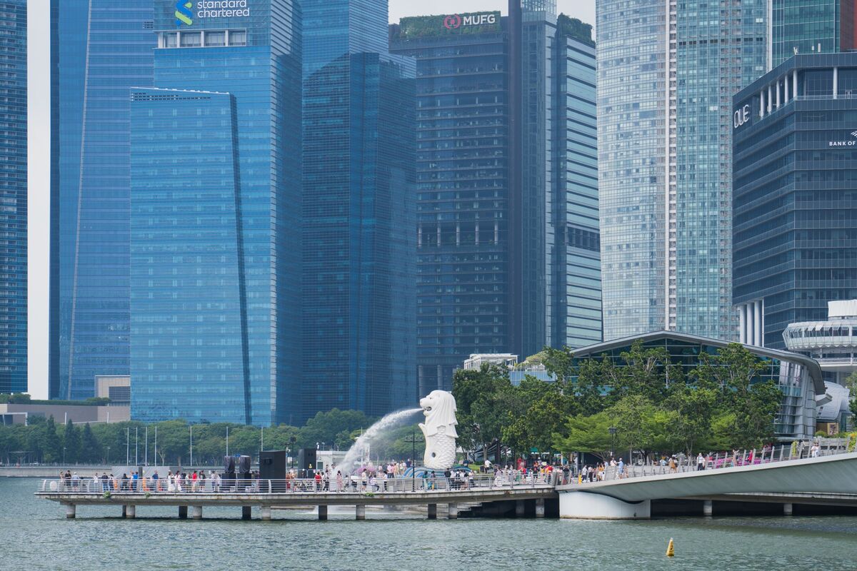 Singapore Sees China Visitors at 30%-60% of Pre-Covid Level in Tourism ...