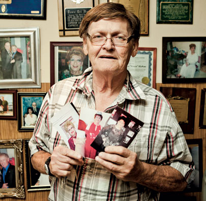 Del Mar, a “transie” Korean vet, oversees bingo night