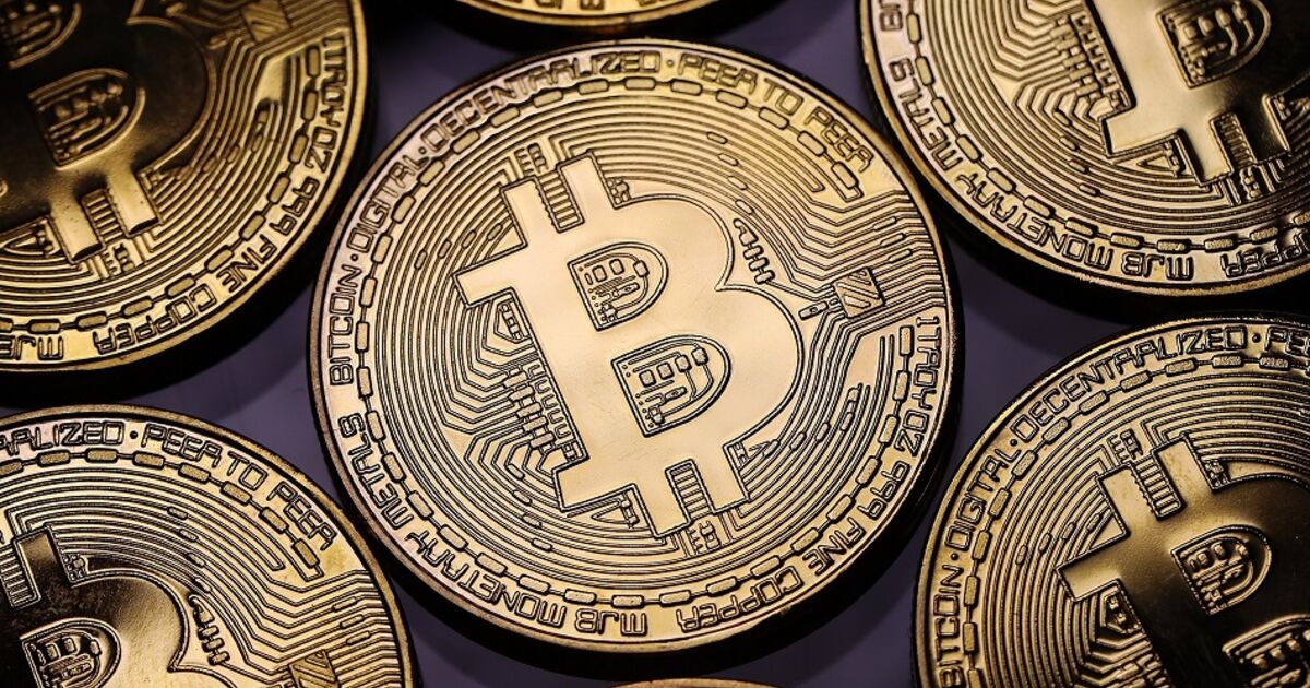 geriausia svetainė investuoti į bitcoin bitcoin trader foot