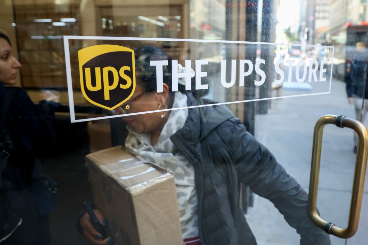 UPS sube en bolsa tras despidos masivos y fuerte plan de ahorro - Bloomberg