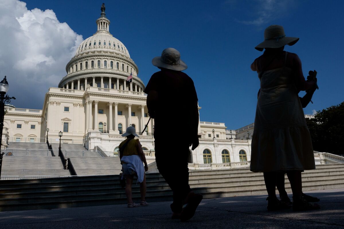 Trump Tax Law Squeezes Poor, Boosts Income for Wealthy, CBO Says