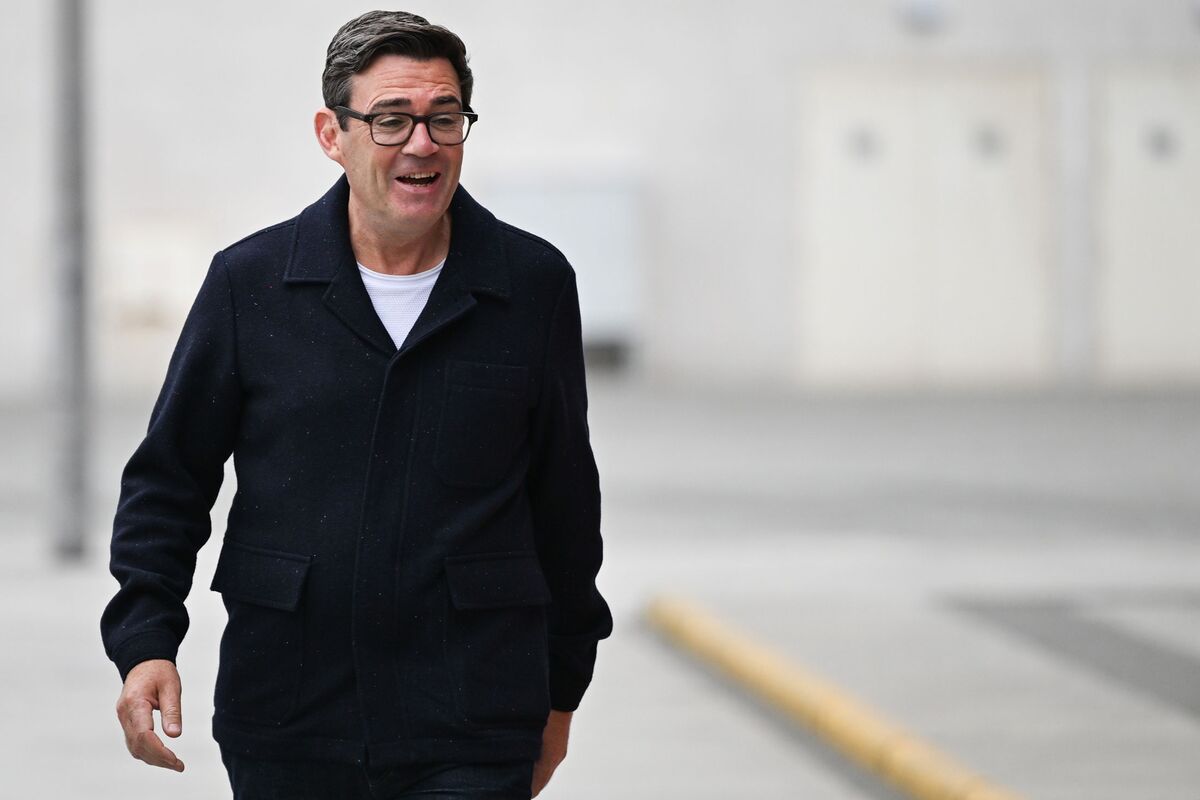 Bonos británicos se desploman por potencial salida de Keir Starmer