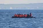 Migrants cross the English Channel from France to the UK.&nbsp;