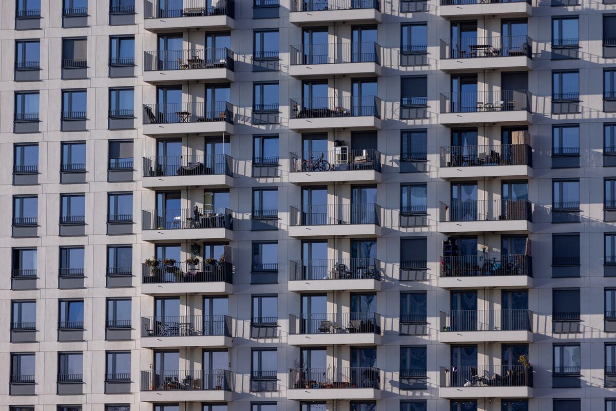 Threat of Berlin Property Grab Is Spooking Real Estate Stocks