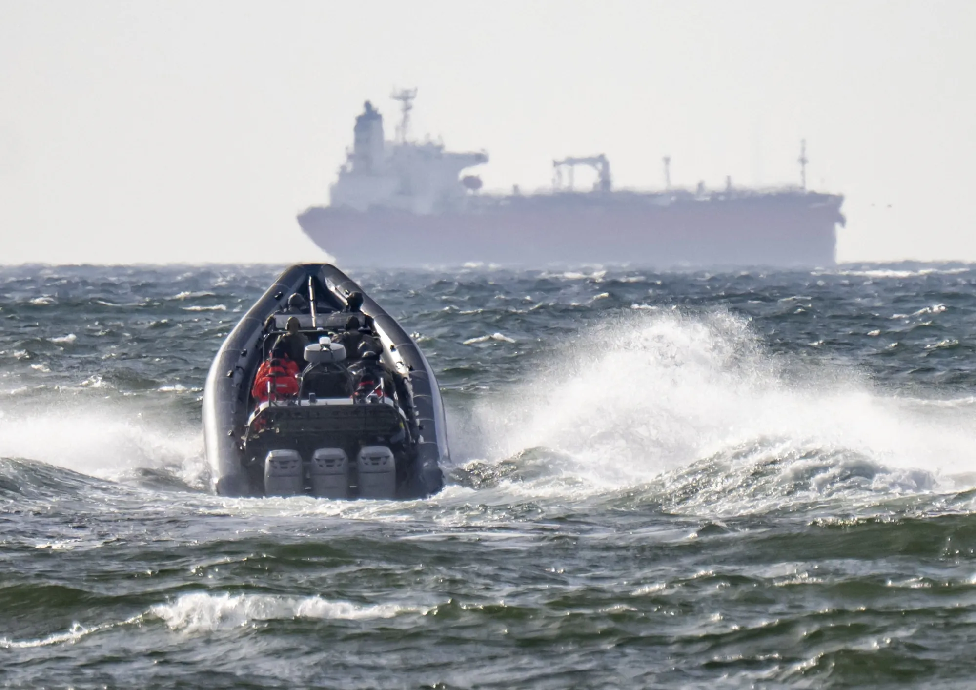 Britain to Intercept Russian 'Shadow Fleet' Ships in UK Waters - Bloomberg