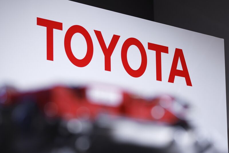 Toyota Bets on Alternate-Fuel Engines in an Electric Future