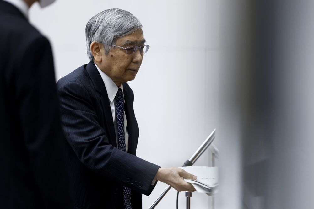 日銀の黒田総裁が首相官邸入り、岸田首相と会談とみられる－報道 - Bloomberg