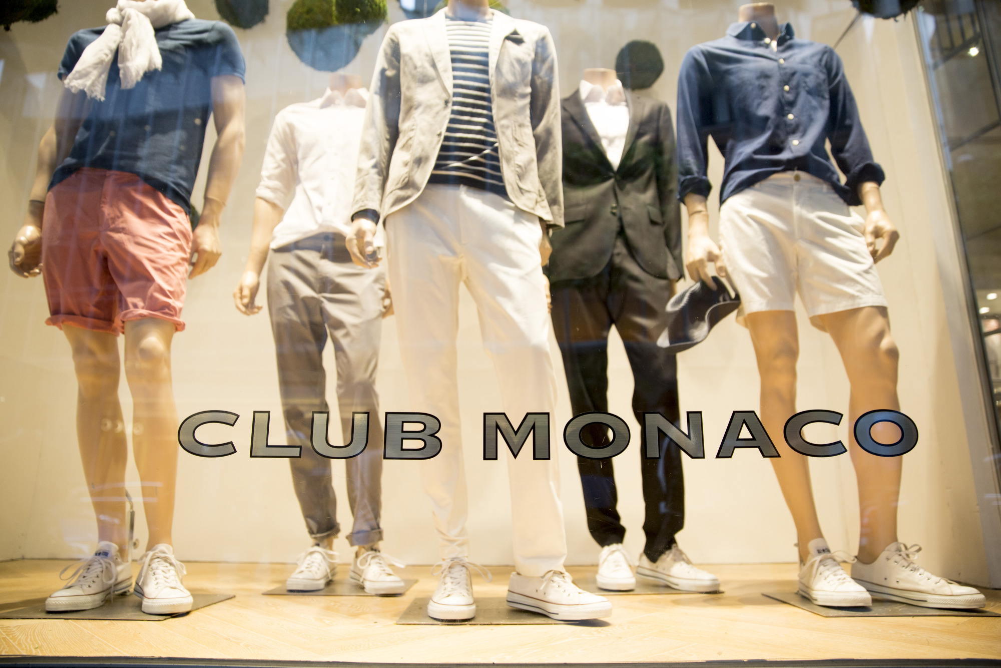 Ralph Lauren Sells Club Monaco Chain to Private Equity Firm - Bloomberg