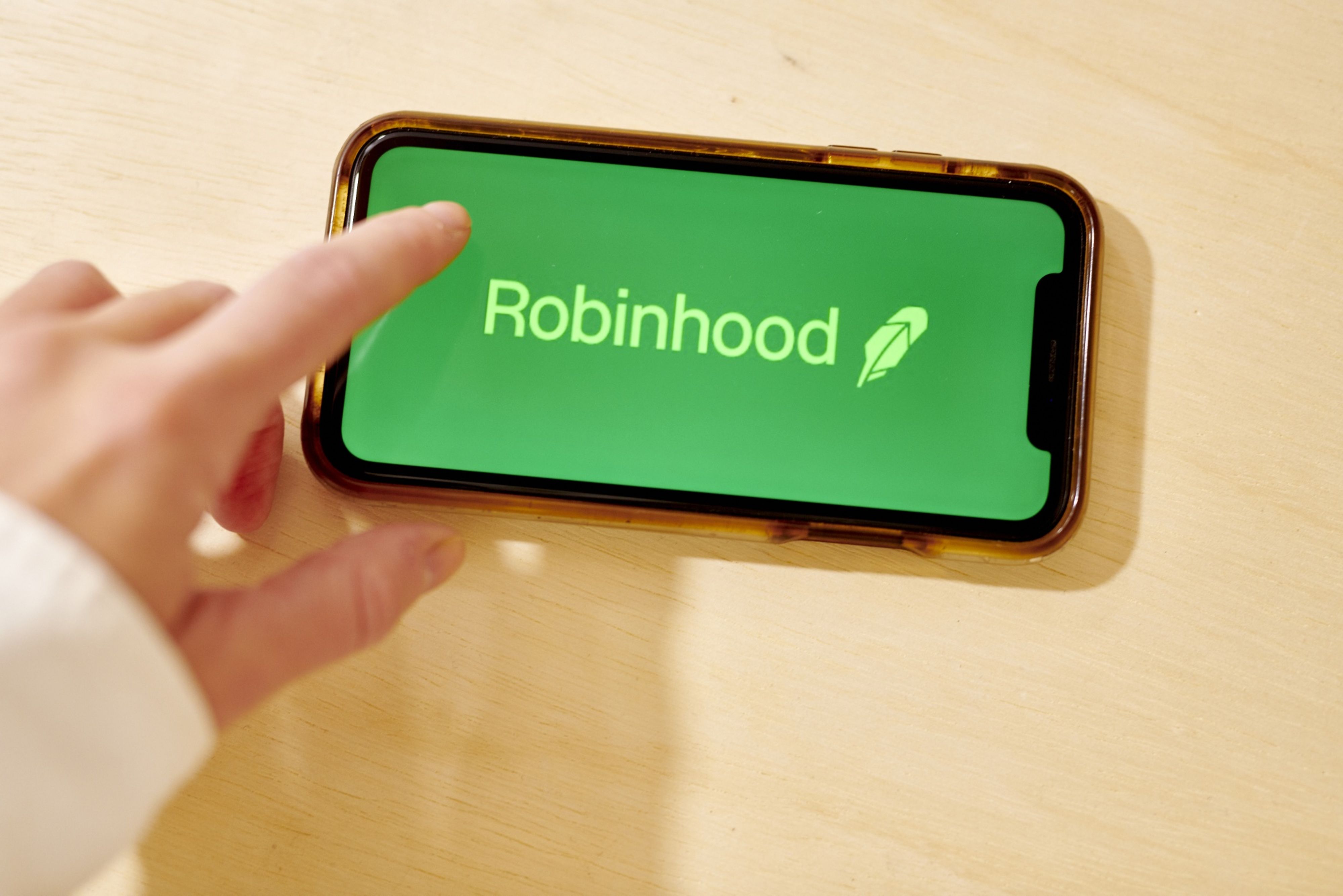 Robinhood Investing: New Retirement Product Will Match 1% of