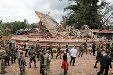 TOPSHOT-CAMBODIA-THAILAND-BORDER-CONFLICT