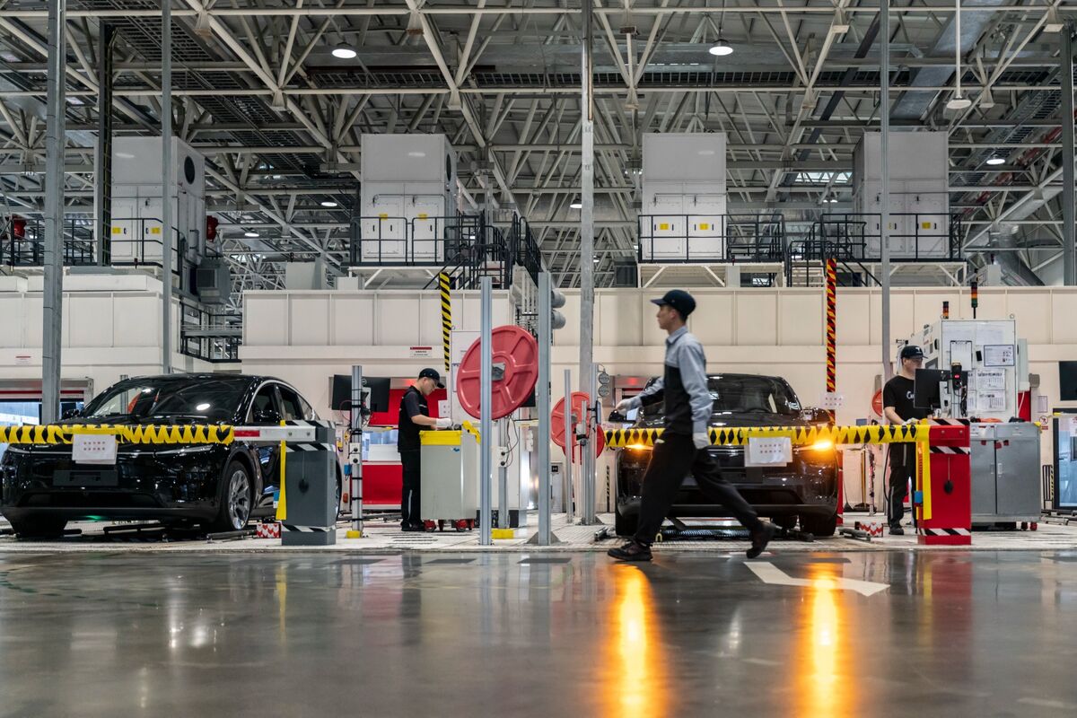 Exports Help Fuel Nine-Month Expansion at Chinese Factories