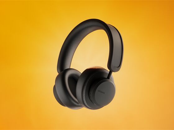 Self-Charging Headphones Use Solar Cells to Keep Music Blaring