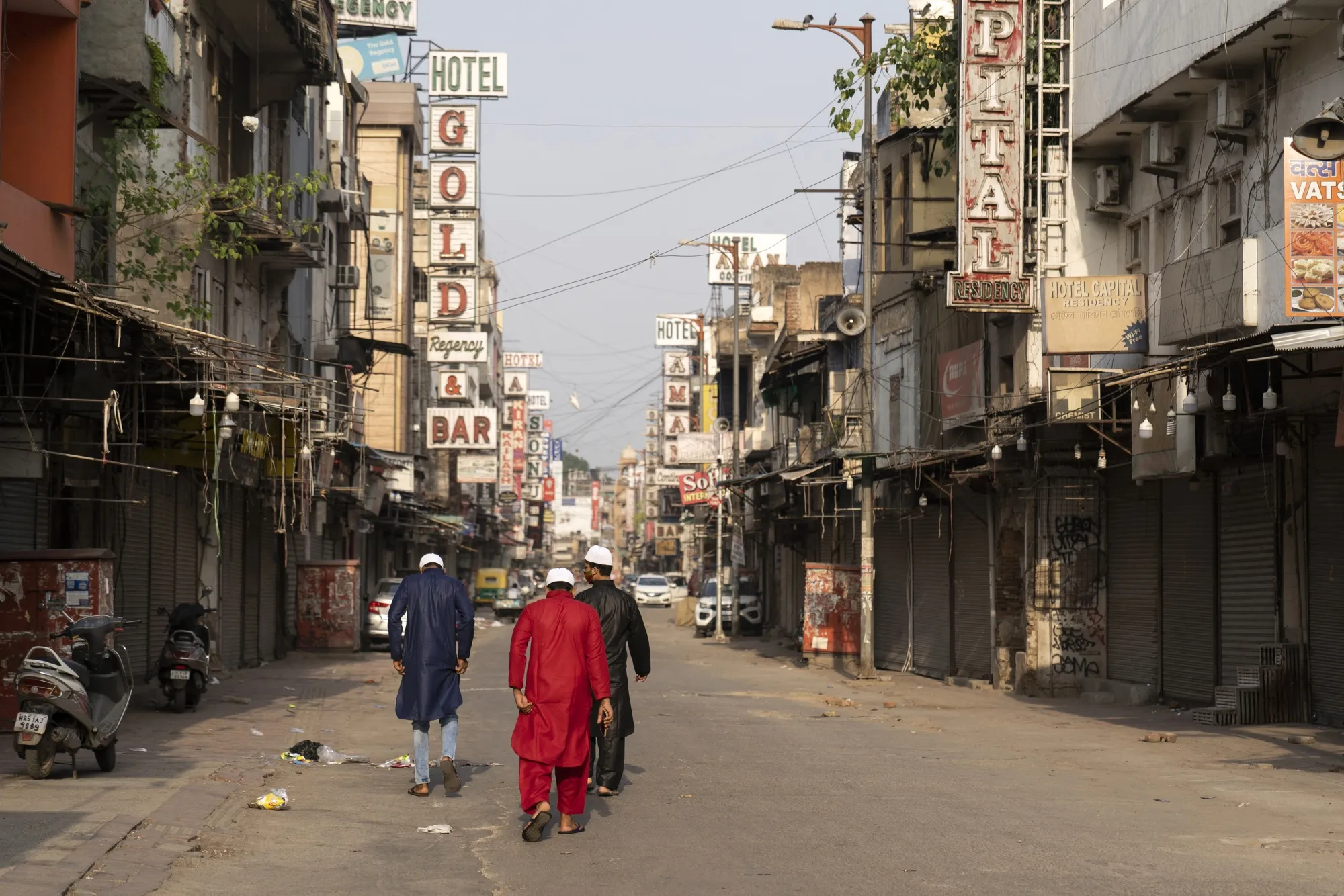 Lockdown in New Delhi as India's New Covid Cases May Have Peaked
