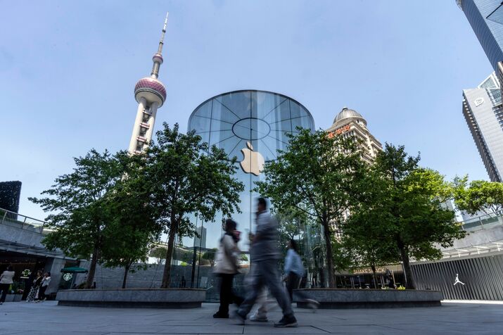 Apple Store in Shanghai As Trump Warns Tariffs Coming for Electronics After Reprieve