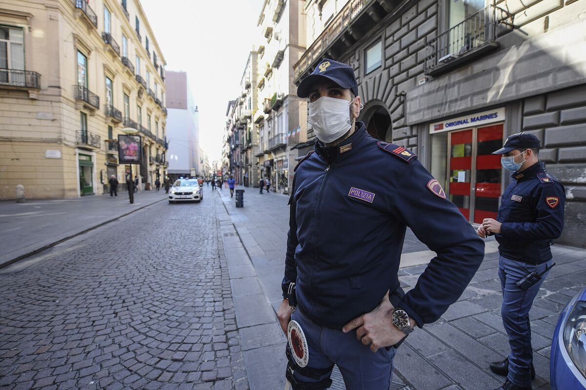 Italy Coronavirus News: Travel Ban Inside Country - Bloomberg