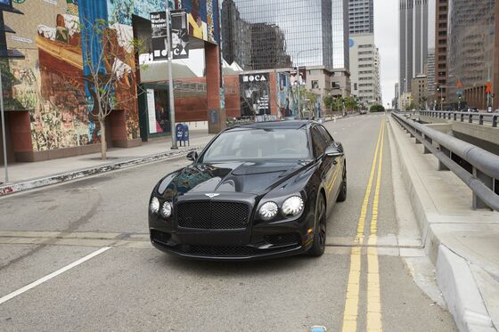 Bentley's $244,600 Flying Spur Harks Back to an Era of Grandeur