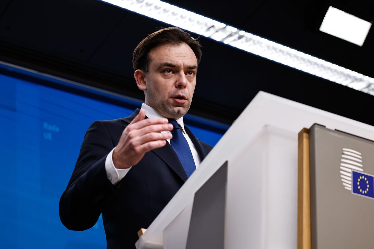Europe Must Put Further Pressure on Russia, Poland Says