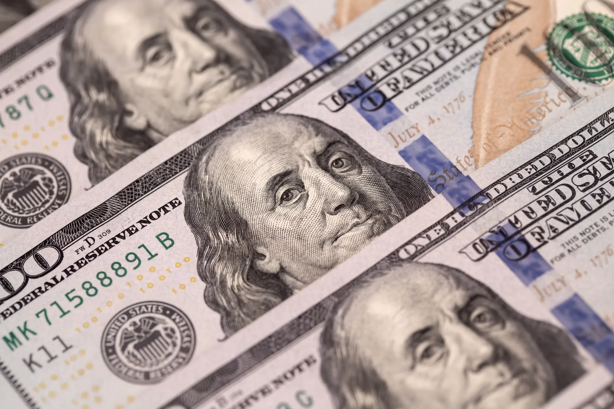 Scored a Big Bonus? Here’s How to Invest It Now