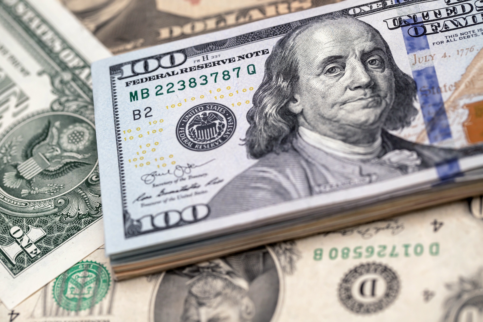 What’s Behind the U.S. Dollar’s Fast Rise?