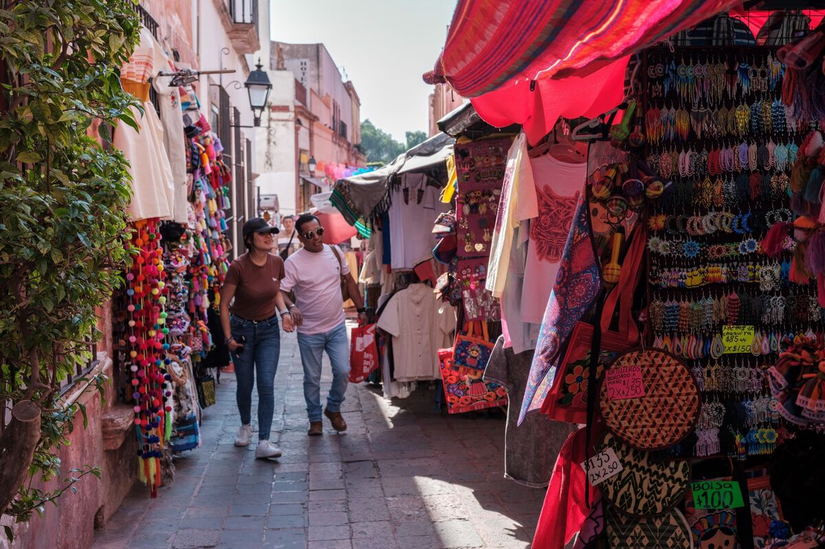 Mexico Inflation Slowed Much More Than Expected in