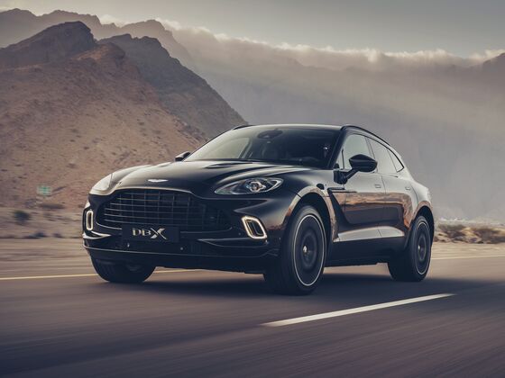 Aston Martin Surges as Demand for $223,000 SUV Brightens Outlook