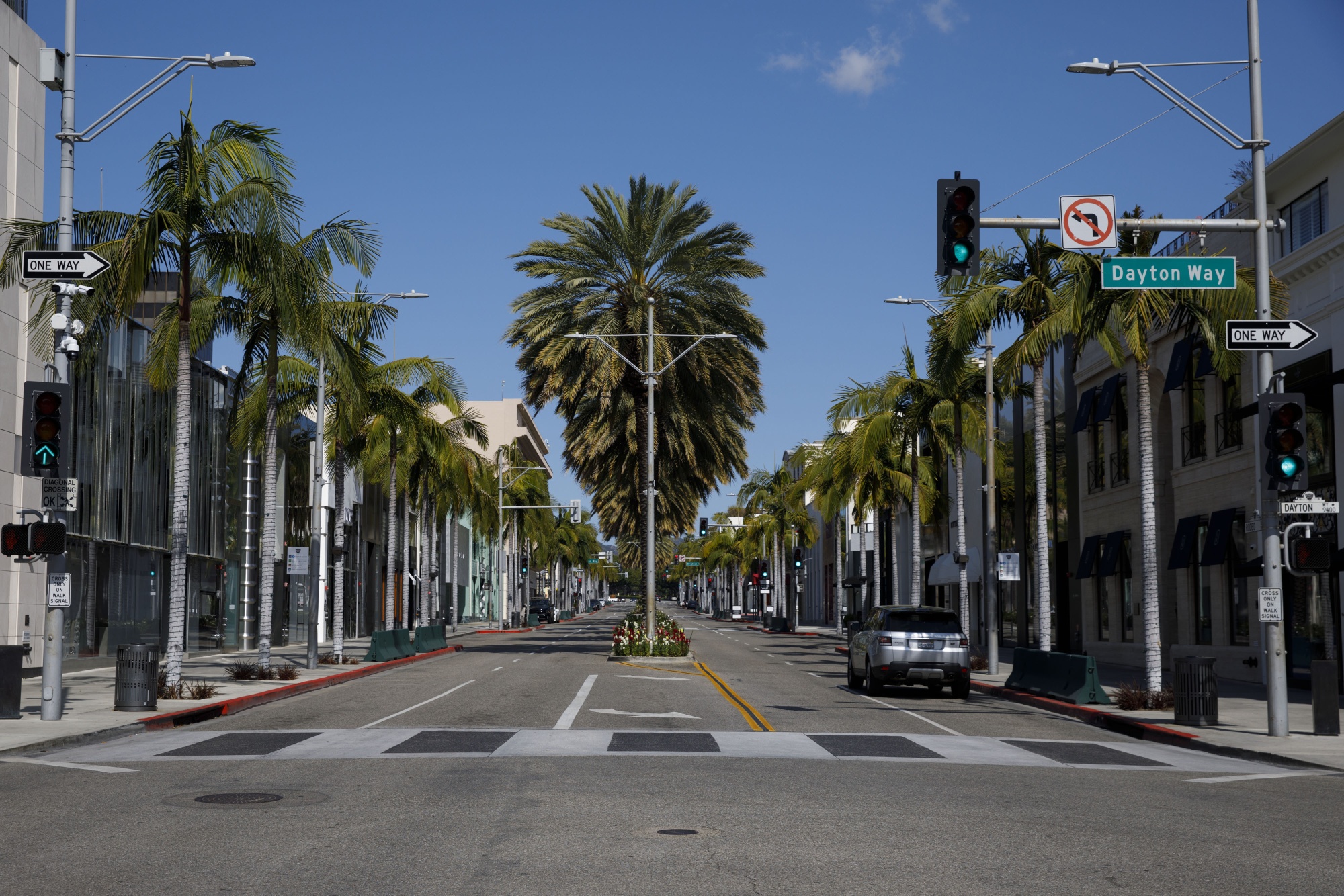 4K] BEVERLY CENTER - Walking Tour Step Inside Beverly Center, Los