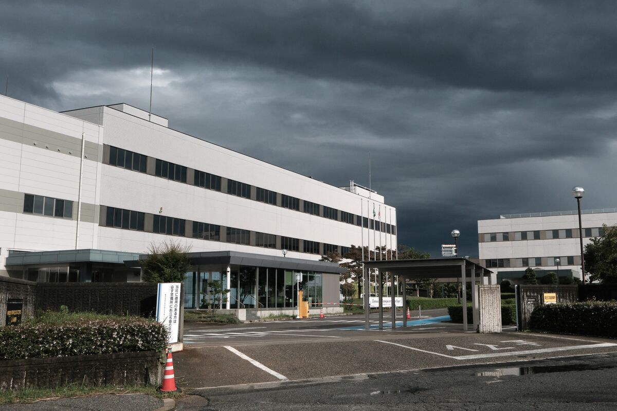 Finance: KKR plans to reduce its stake in Kokusai Electric following a recovery driven by advancements in AI technology.