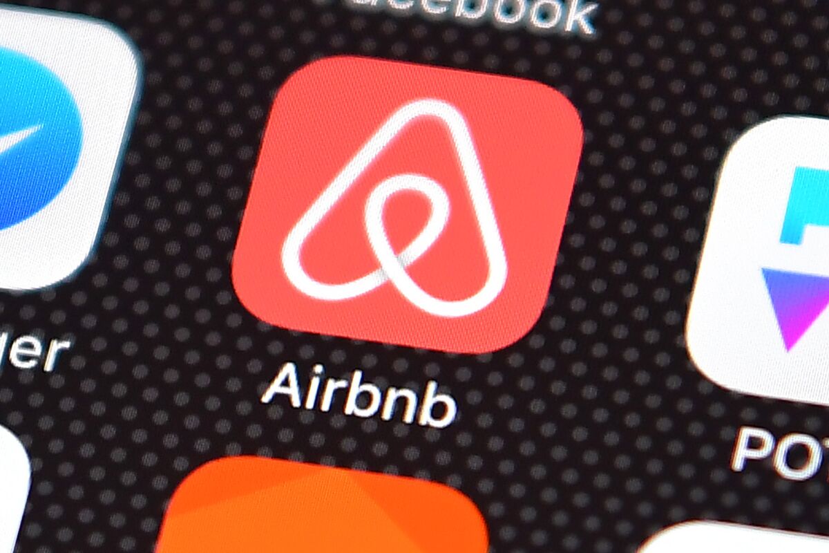 Airbnb’s Loss Nearly Doubles In Fourth Quarter, Before Virus - Bloomberg