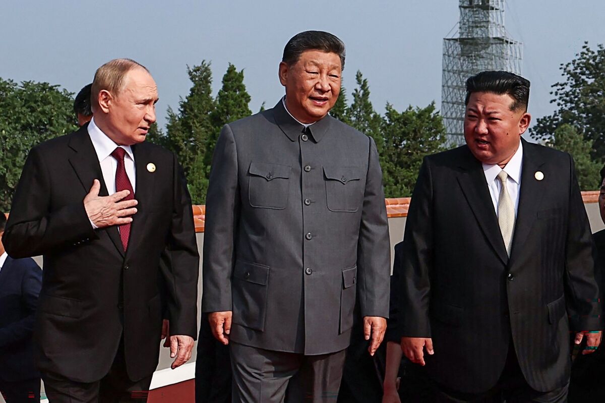 An Emboldened Kim Nudges Trump for a Sitdown