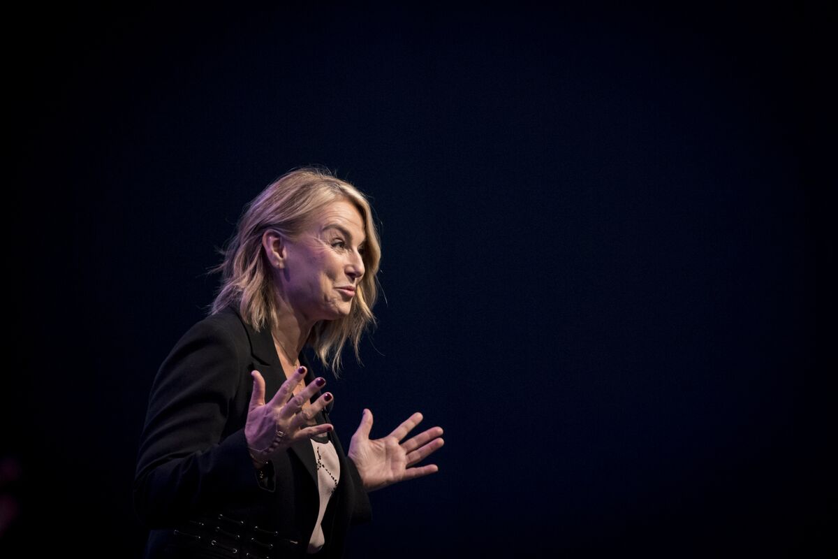 esther perel net worth - Ilustrasi 3