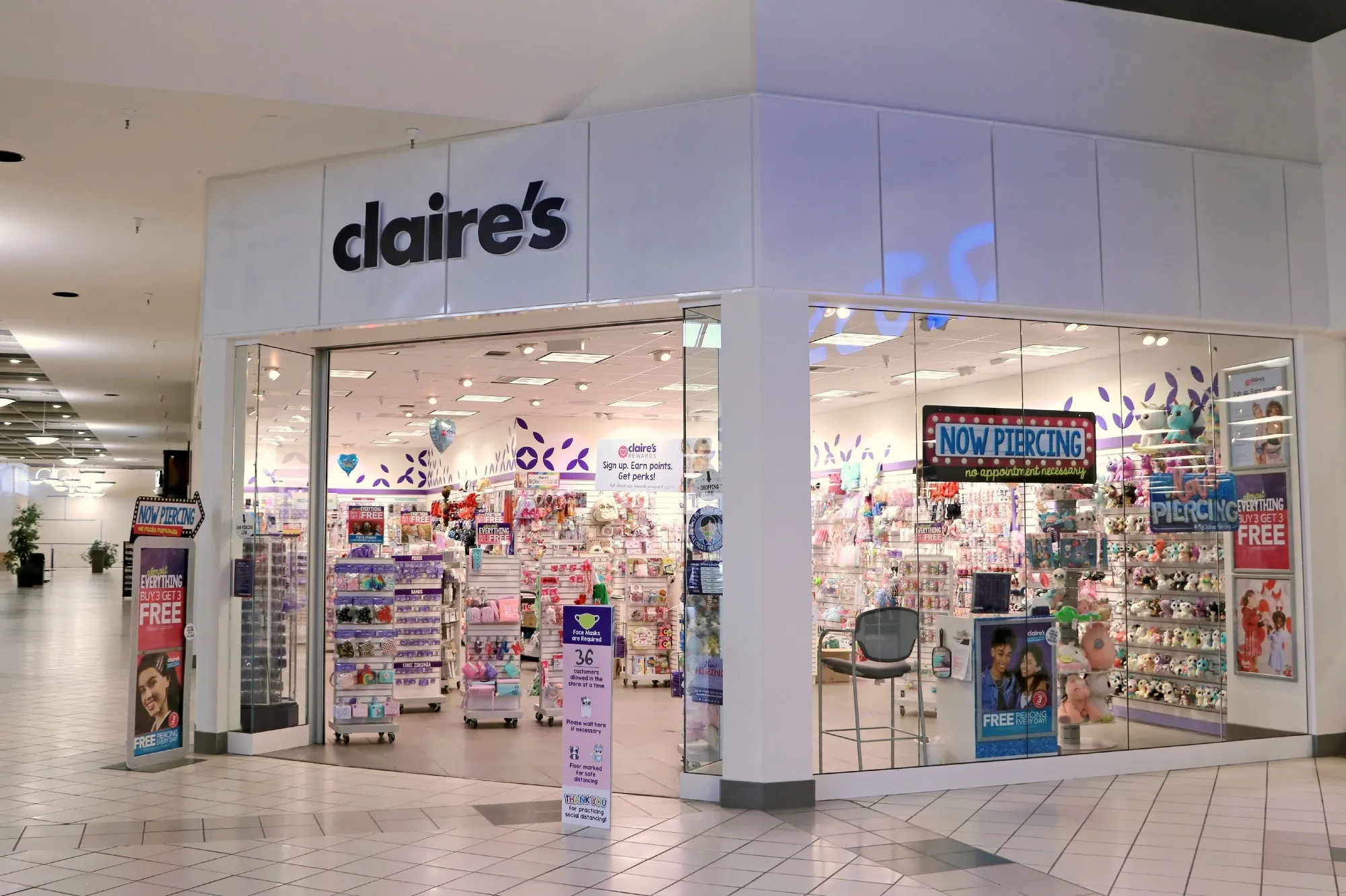 Claire's store entrance in Idaho.