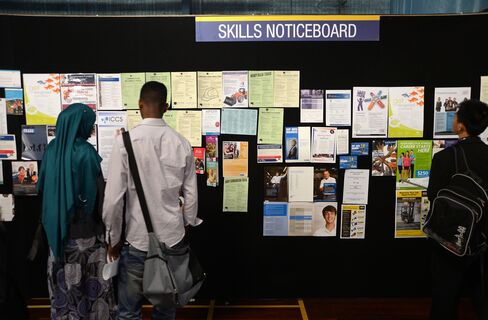 Australia Adds More Workers Than Forecast on Full-Time Hires
